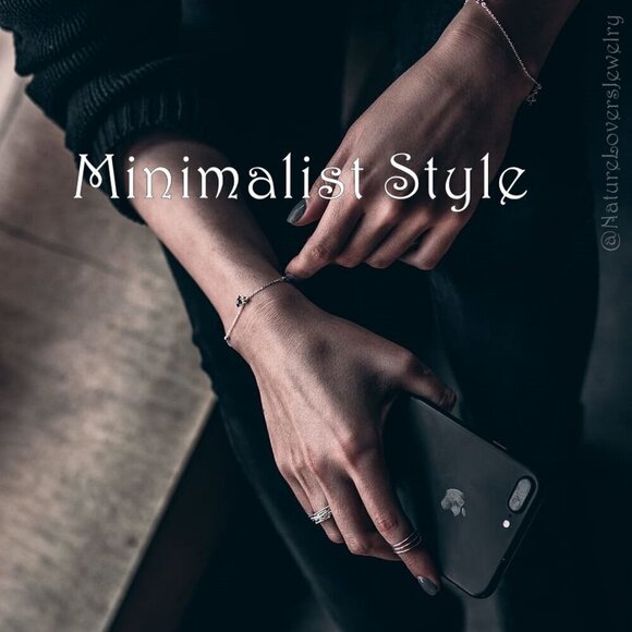 Minimalist Larvikite Pendant - Unisex - Black & Grey Labradorite Kissin' Cousin - Picture 5 of 7